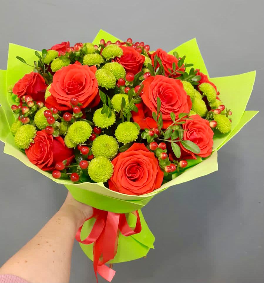 Букет цветов из: Хризантемы и Розы в Новоегорьевском