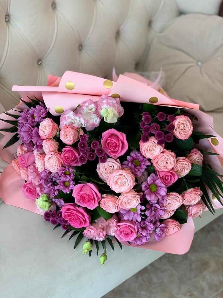 Букет цветов из: Хризантемы, Розы и Лизиантусы в Новоегорьевском