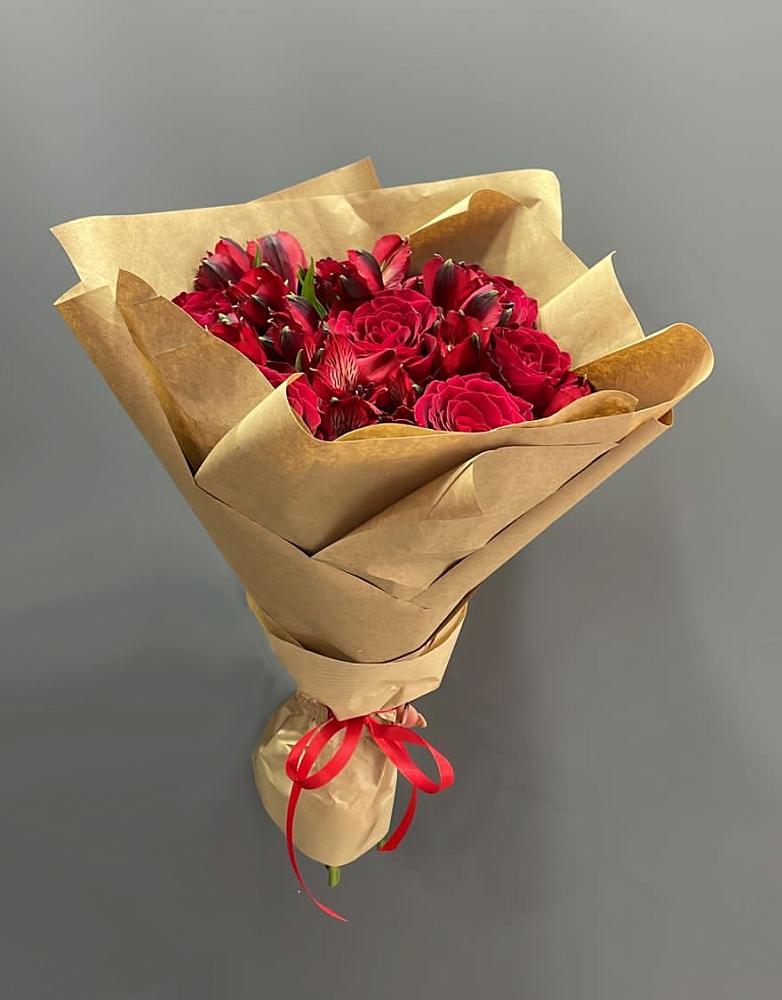 Букет цветов из: Альстромерии и Розы в Новоегорьевском