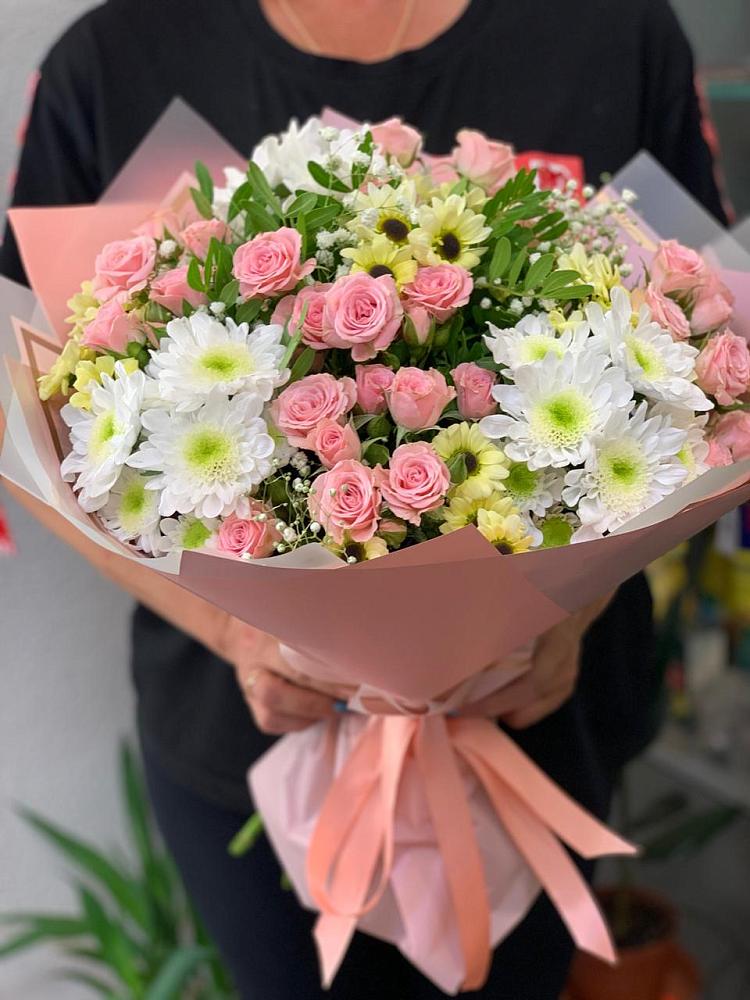 Букет цветов из: Розы и Хризантемы в Новоегорьевском