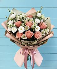 Букет цветов из:  Розы, Альстромерии и Лизиантусы в Новоегорьевском