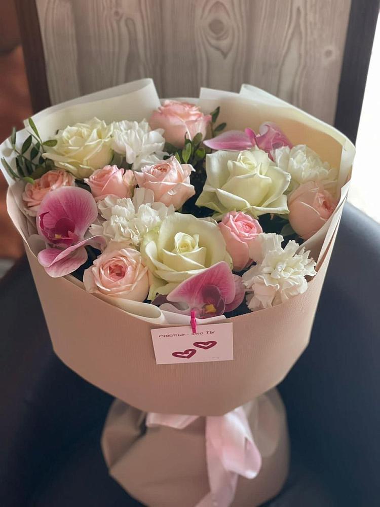 Букет цветов из: Орхидеи, Розы и Гвоздики в Новоегорьевском