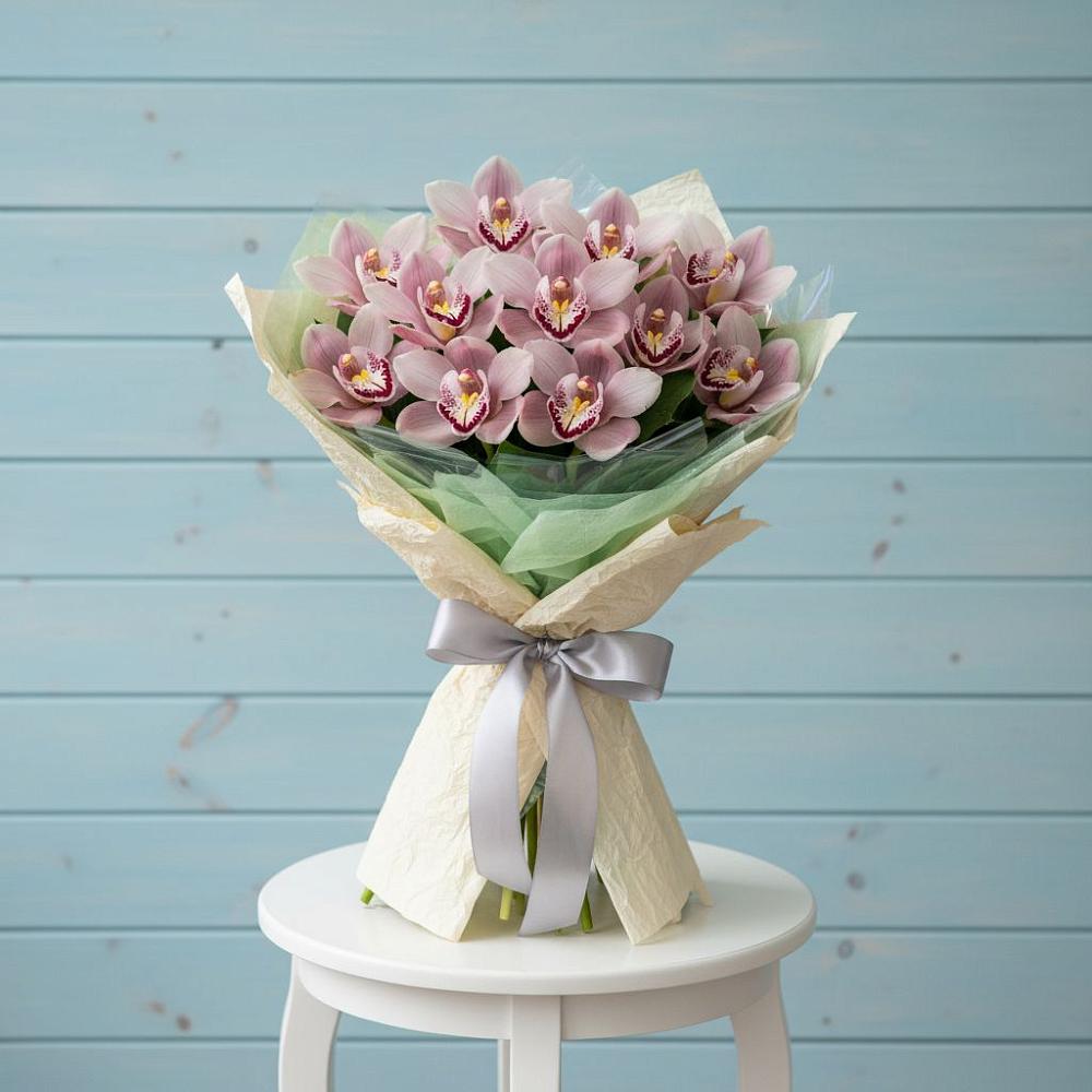 Букет цветов из: Орхидеи и Розы в Новоегорьевском