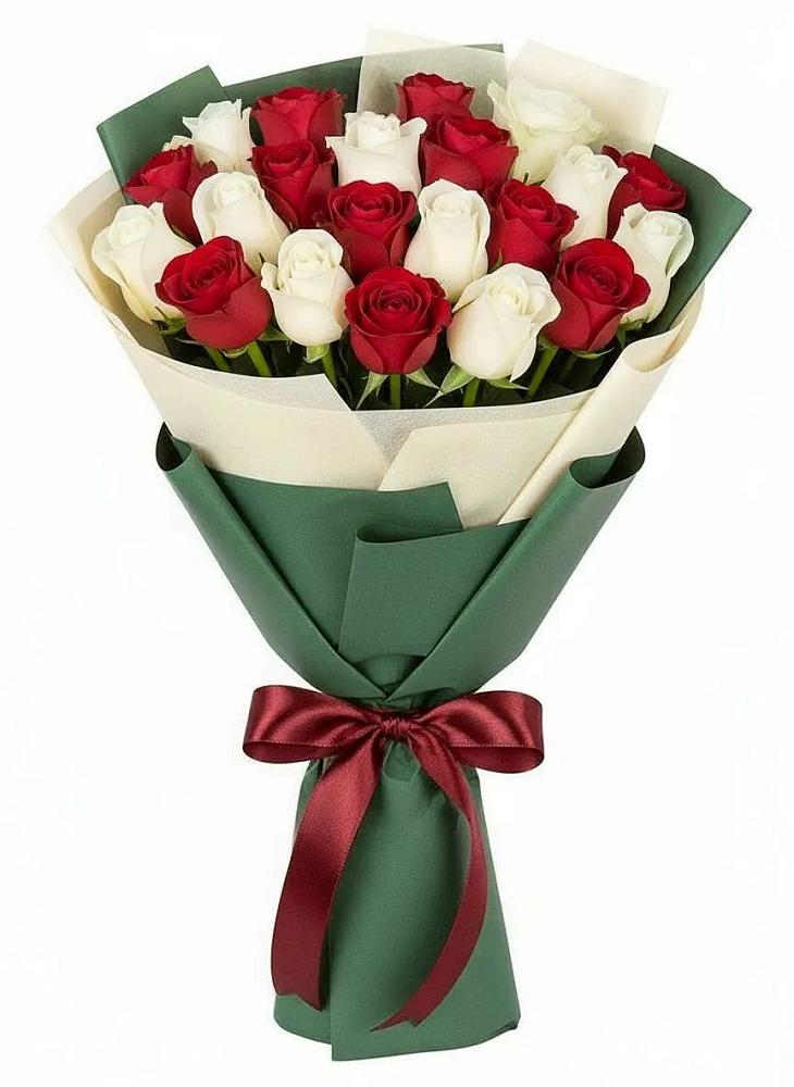 Букет Микс из красных и белых роз в Новоегорьевском