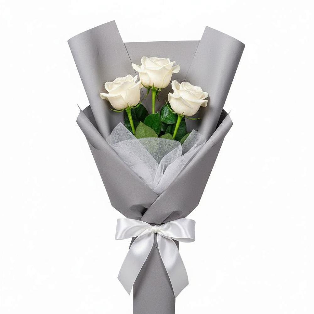 Букет 3 белые розы в Новоегорьевском
