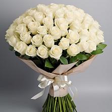 Букет 101 беля роза Белоснежка в Новоегорьевском