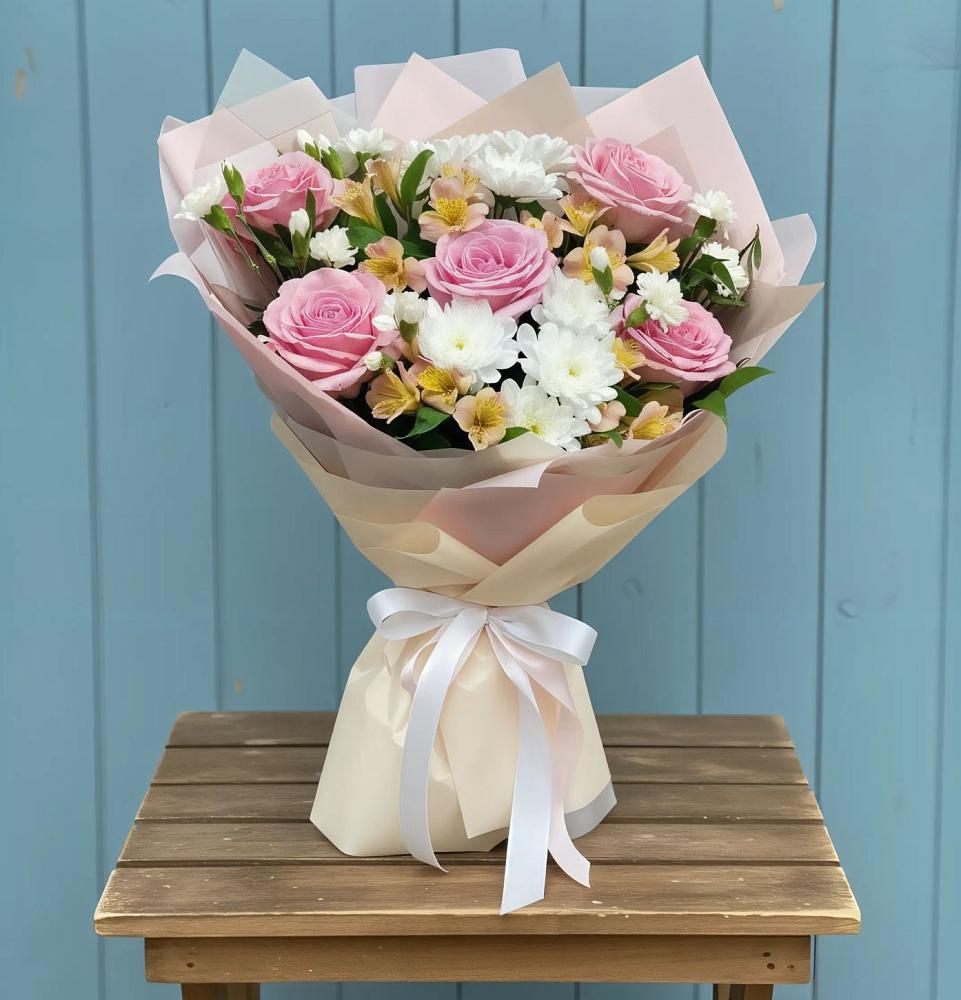 Букет цветов из: Гвоздики, Орхидеи и Розы в Новоегорьевском