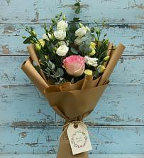 Букет цветов из:  Розы и Лизиантусы в Новоегорьевском