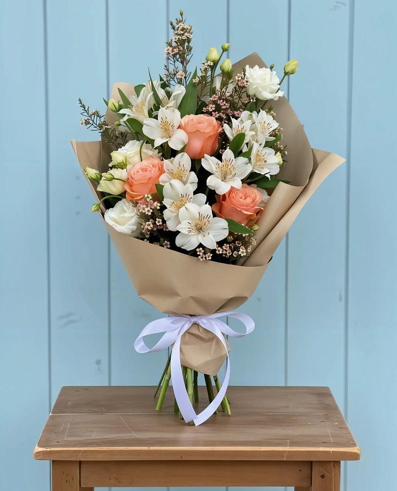 Букет цветов из: Альстромерии, Лизиантусы, Розы и Хризантемы в Новоегорьевском